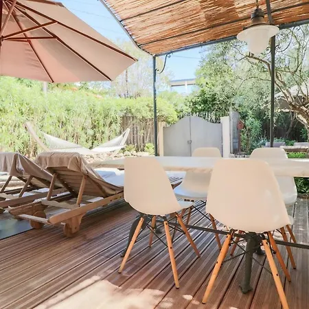 Charming At 200m From Αντίμπ