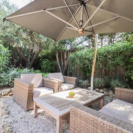 Willa Charming At 200m From *